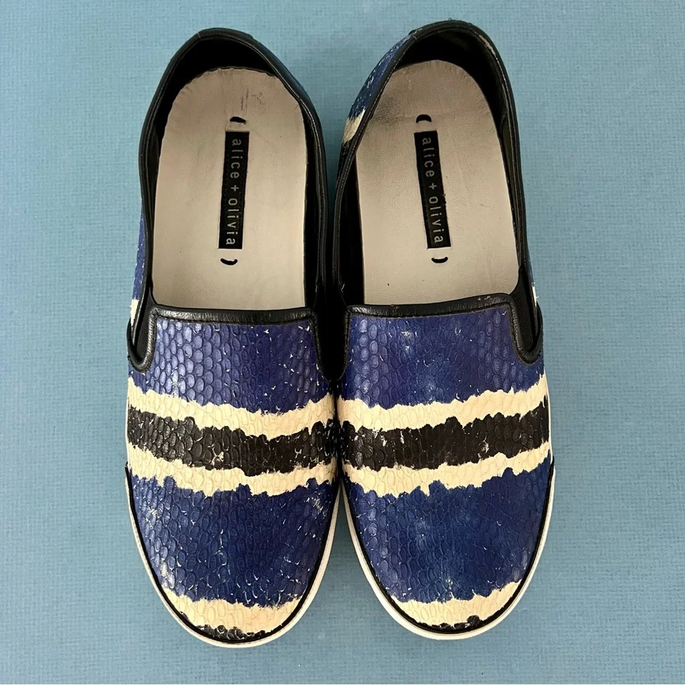 Alice + Olivia Faux‎ Snakeskin Blue Black Slip On Sneakers